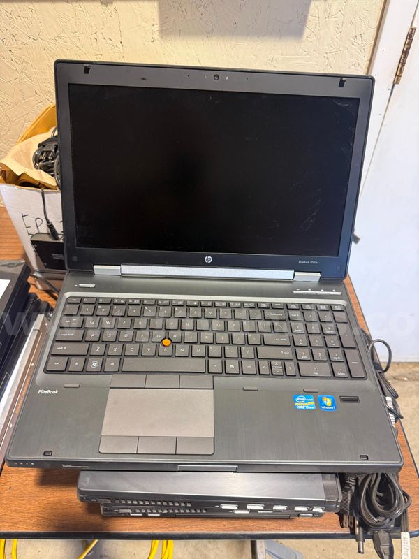 6 HP Laptops