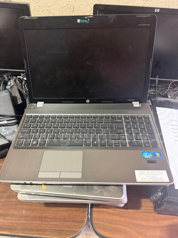 5 HP Laptops