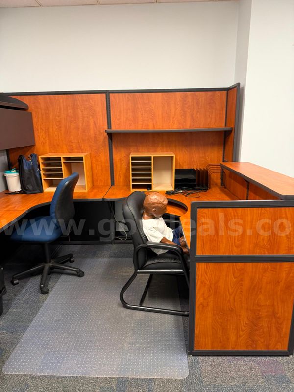One lot of office furniture