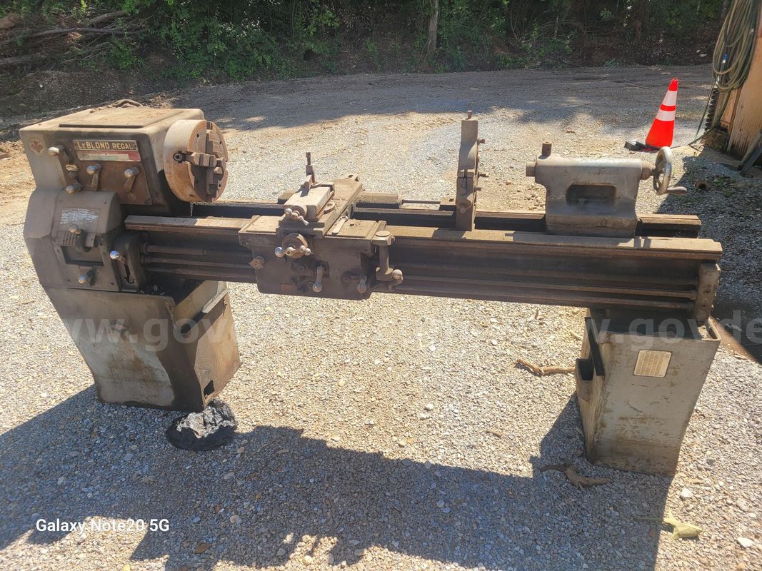LeBLOND Regal Metal Lathe