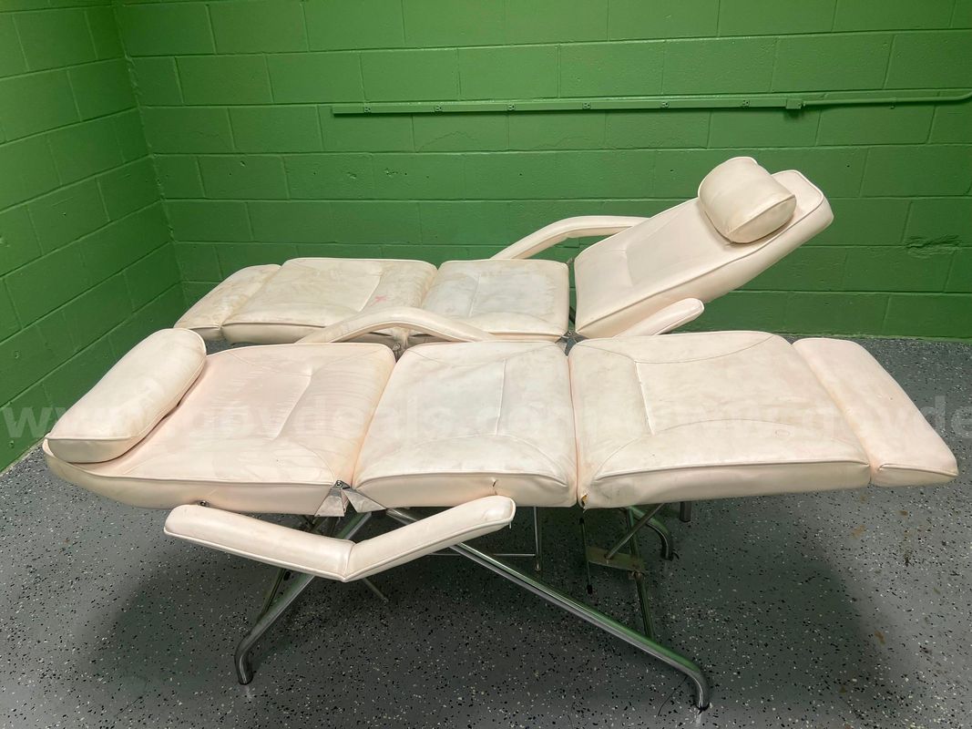 Facial /Waxing Bed