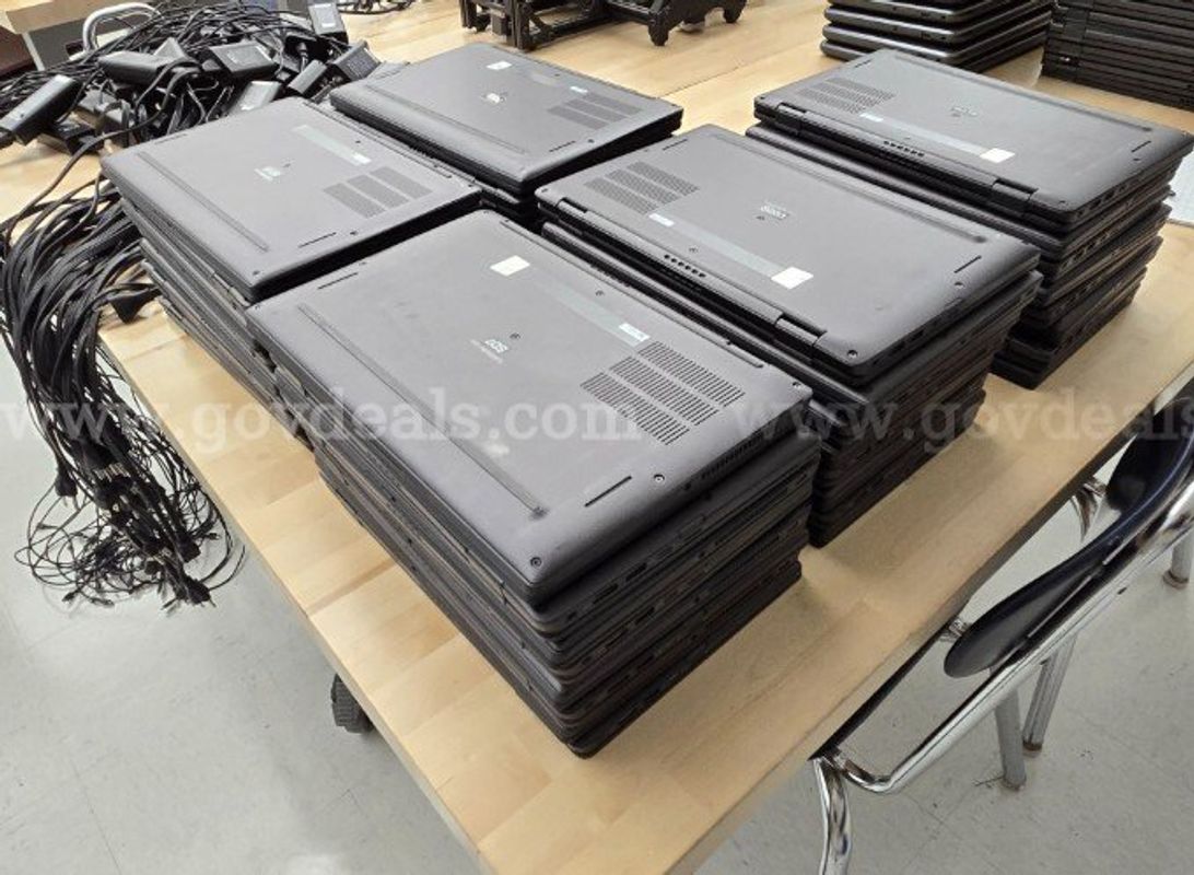 Bulk Auction: 40 Dell Latitude 7320 Touchscreen Laptops