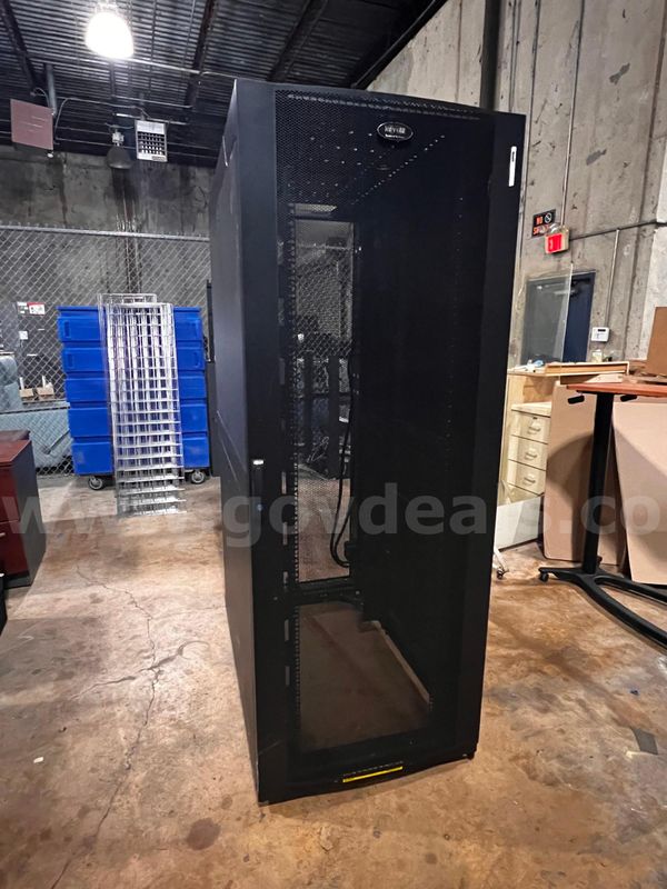 TRIPP-LITE Black metal Server Cabinet