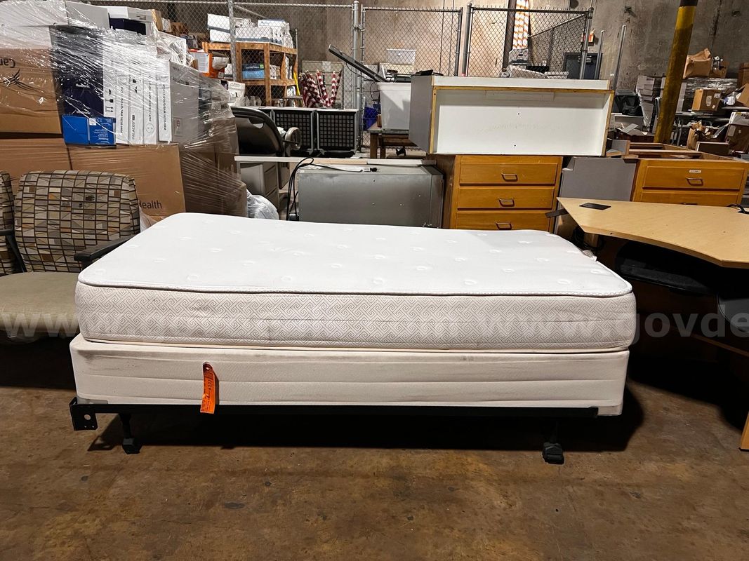 Twin bed (Adjustable Metal Frame, Boxspring, and Mattress)