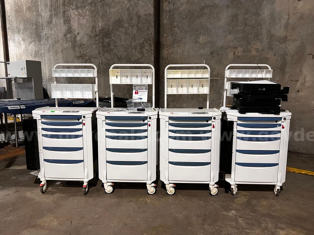 Lot of 4 Flexline Metro Carts (2 are LOCKED)