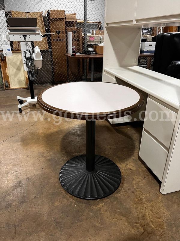 Round side table (30in) Diameter