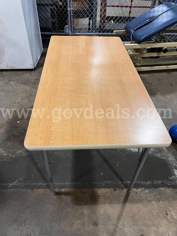 Table 5ft x 2.5ft
