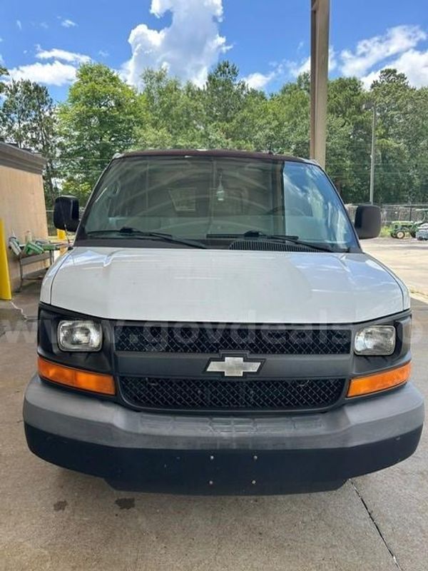 Lot of (1) 2013 Chevrolet Express Van