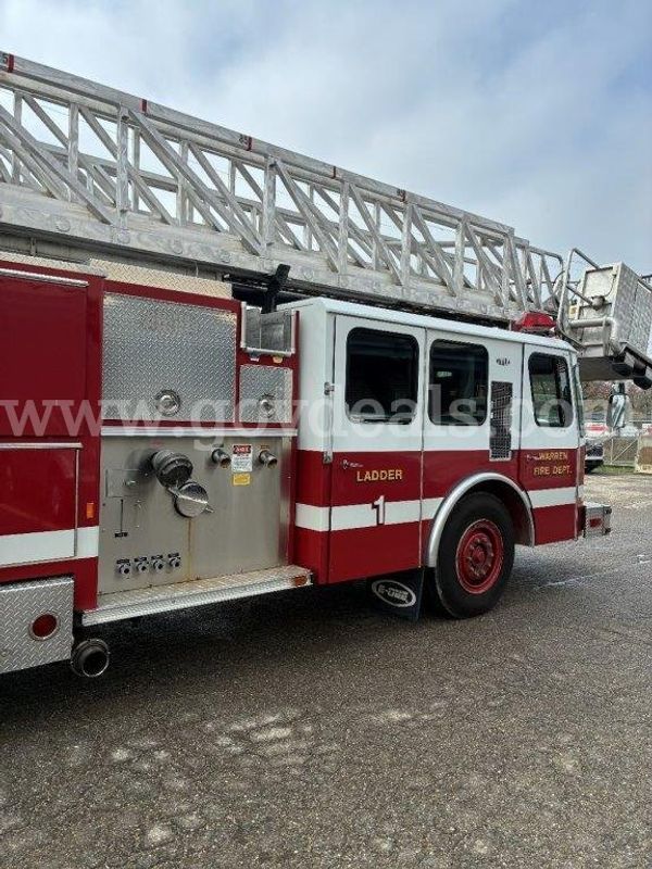 1992 Red E-One Ladder Truck