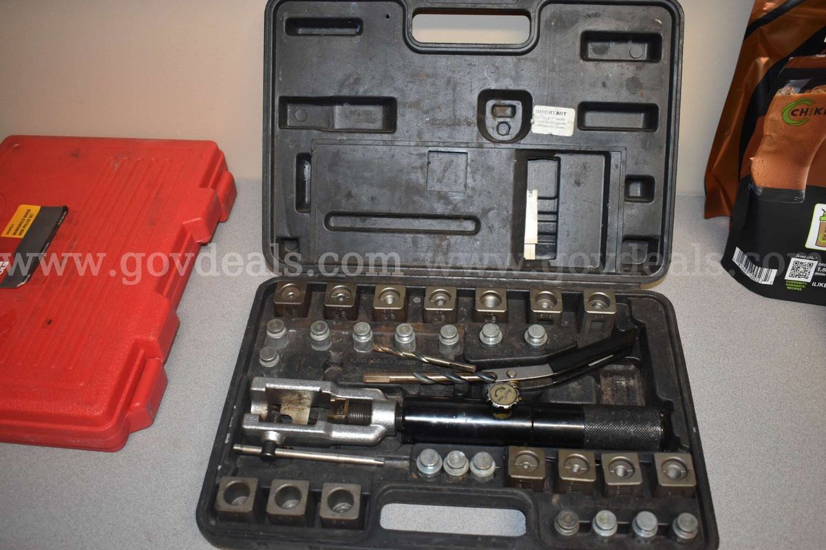 Universal Hydraulic Flaring Tool Set