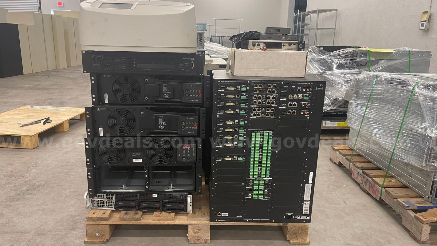 Lot: Server/Battery racks AV equipment & CHRISTIE MIRAGE HD6K.M 3D PROJECTOR - untested
