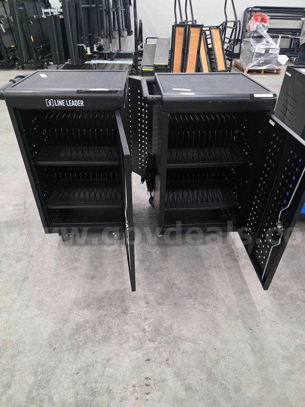 Vertical Tablet Charging Cart (3)