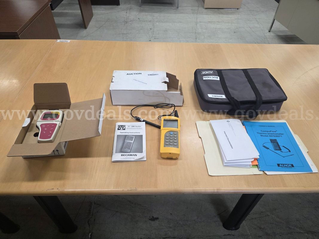 LOT: CompuFlow Thermo-anemometer • pH Meter F 295 pH/Temp/mV/ISE • pH/mV/°C/°FTemperature/Data Meter • UNTESTED