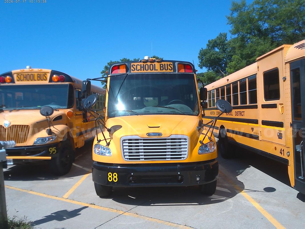 2008 Freightliner B2