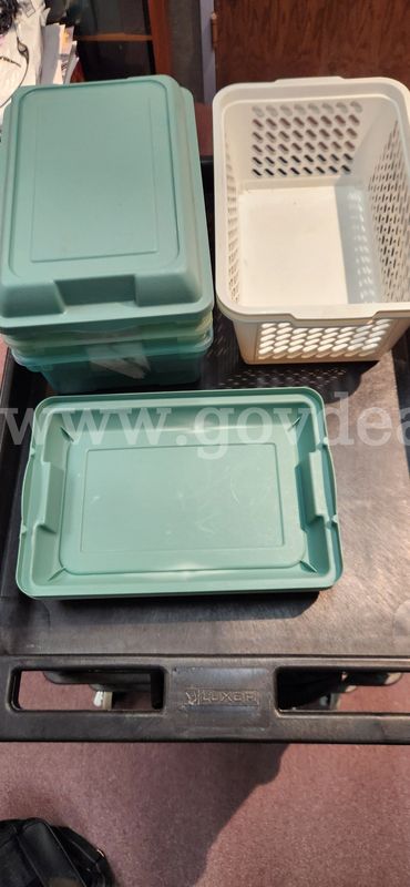 Lot of Plastic Containers