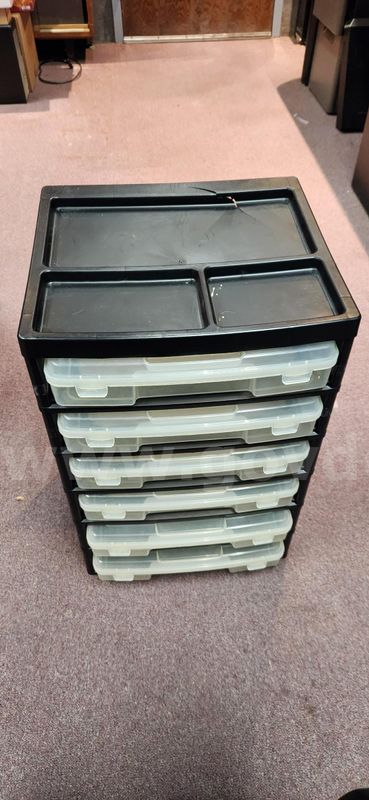 Lot of 1 Plastic Organizer with Drawers