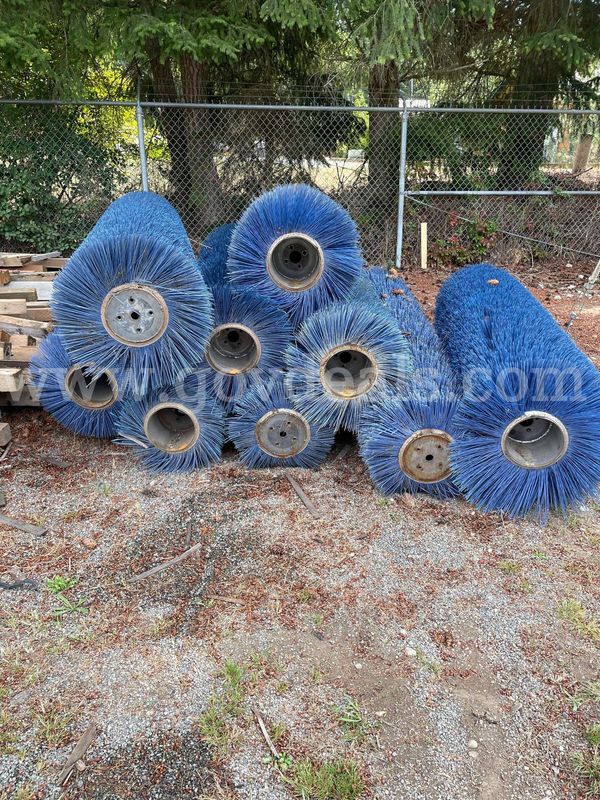 Set of 9 Used Superior Combo Tube Broom Cores