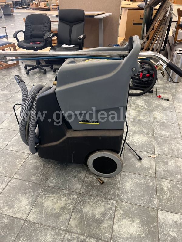 Dominator Carpet Machine