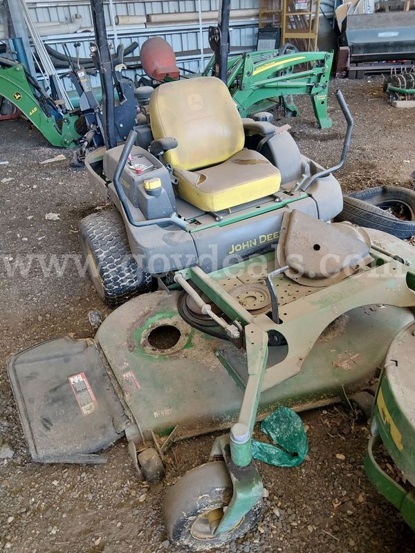 John Deere 797 29HP 72"