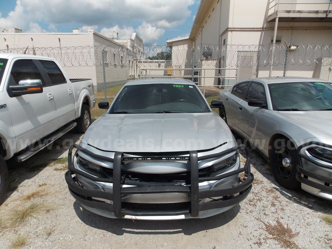 2019 Dodge Charger / Police
