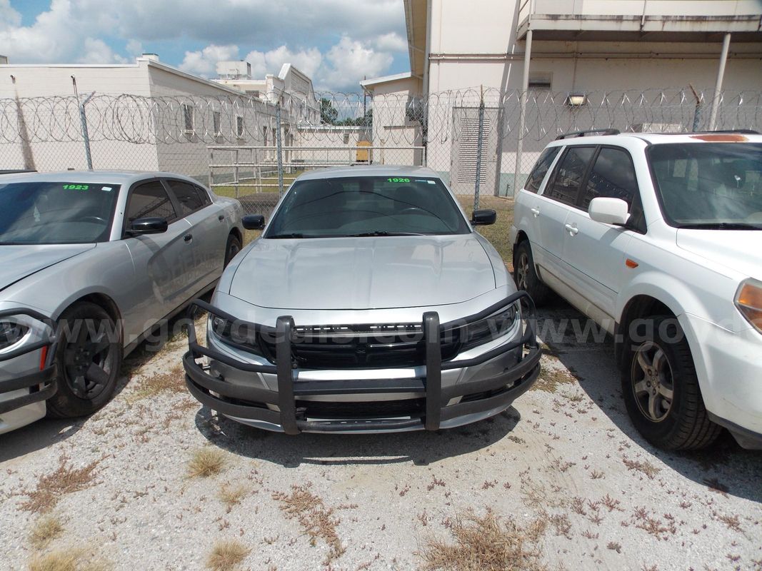2019 Dodge Charger / Police