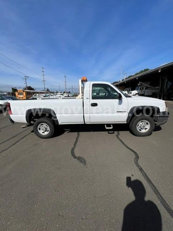 2004 Chevrolet Silverado 2500HD Work Truck Long Bed 2WD