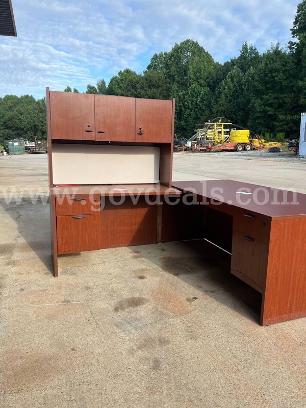 1 Lot of Office Furniture