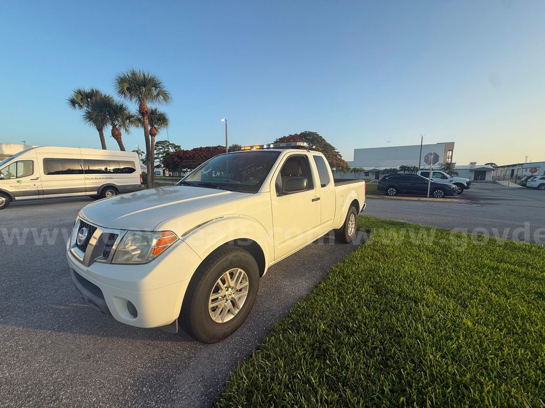 2015 Nissan Frontier King Cab SV Pickup 2D – Campus Safety Vehicle – Emergency Lighting Package