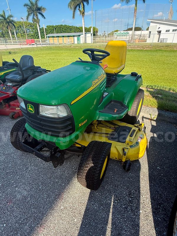 John Deere X485 Garden Tractor with 62C Convertible Mower Deck