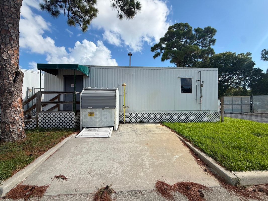 Double-Wide Modular Building approximately 35.5' x 23.5' – Good Condition