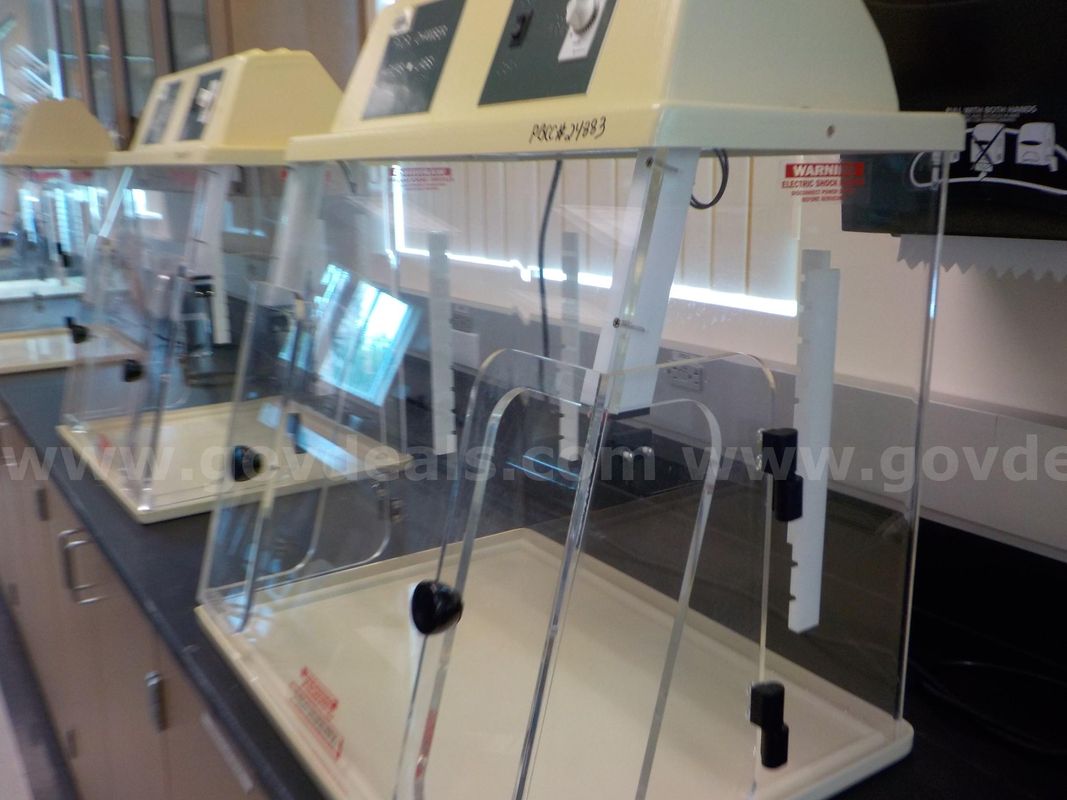 Lot of 9 Dead Air PCR Workstations - Working Condition