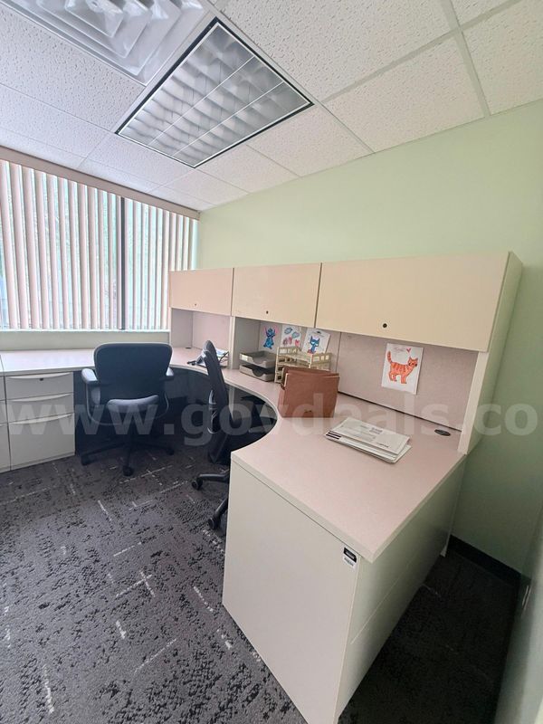 U-Shaped Office Workstation Desk with Overhead Storage Cabinets