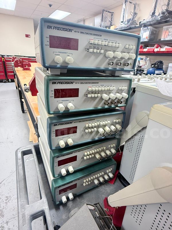 Lot of 37 Vintage Electronic Test Equipment Items - Tektronix, Instek, Heath/Zenith, BK Precision, Lab-Volt, Circuitmate