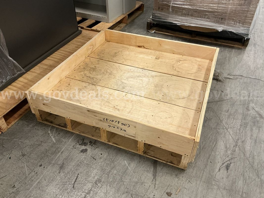 Wood pallet
