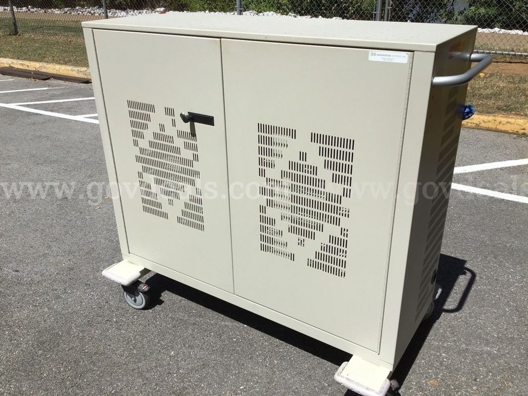 1 locked charging cart