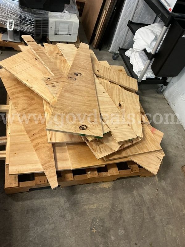 1 pallet of scrap wood