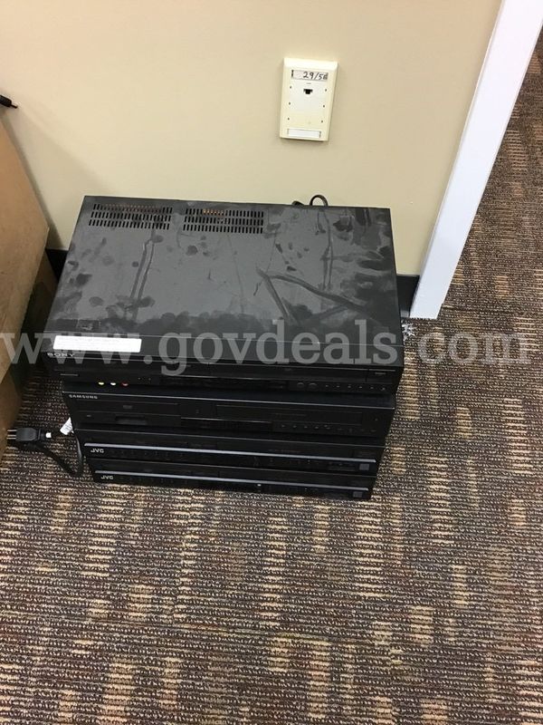 4 DVD/VCR's