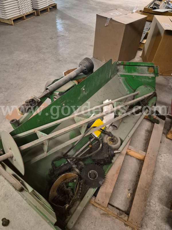 John Deere Parts Lawn mower sweeper