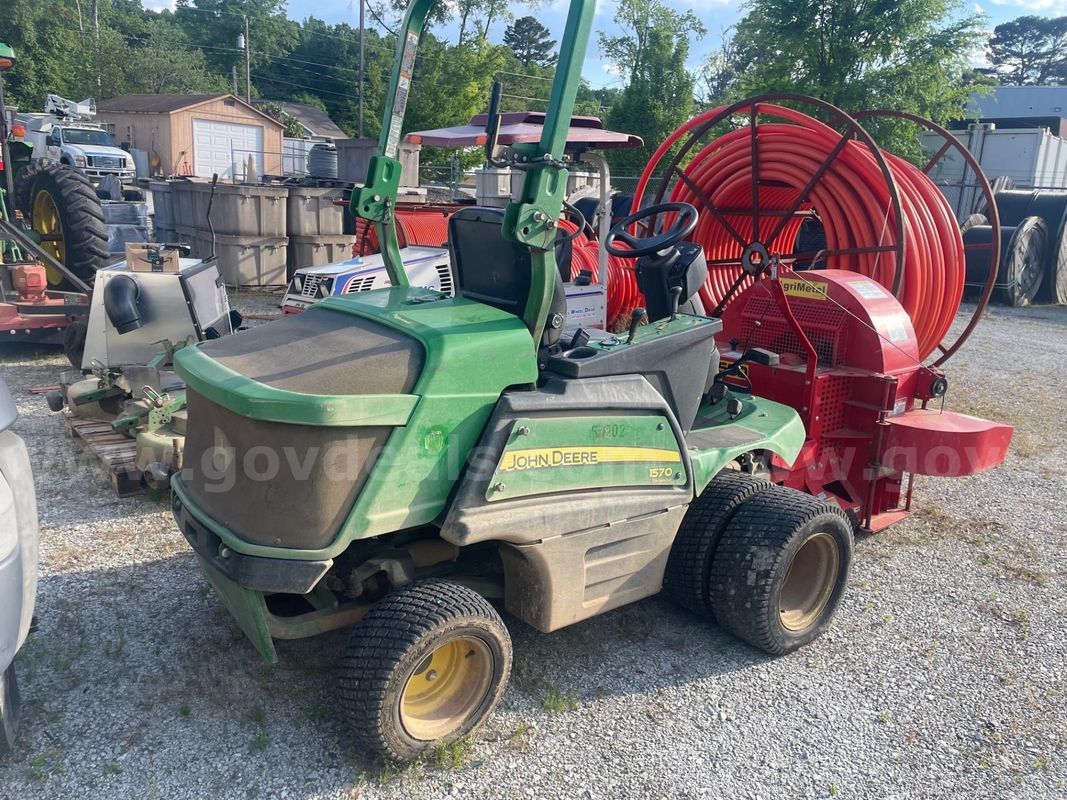 2018 John Deere 1570