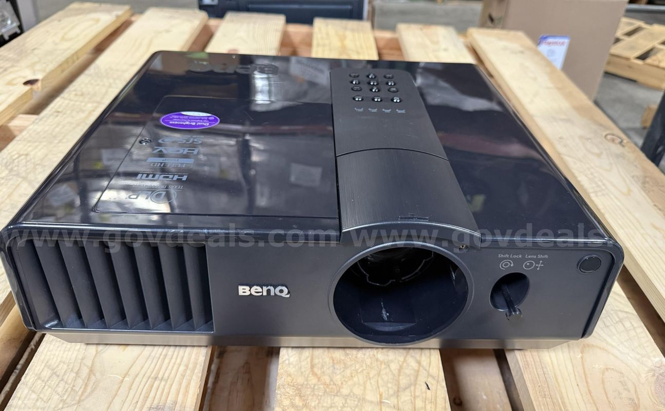BENQ Projector TH963 ***MISSING LENS***