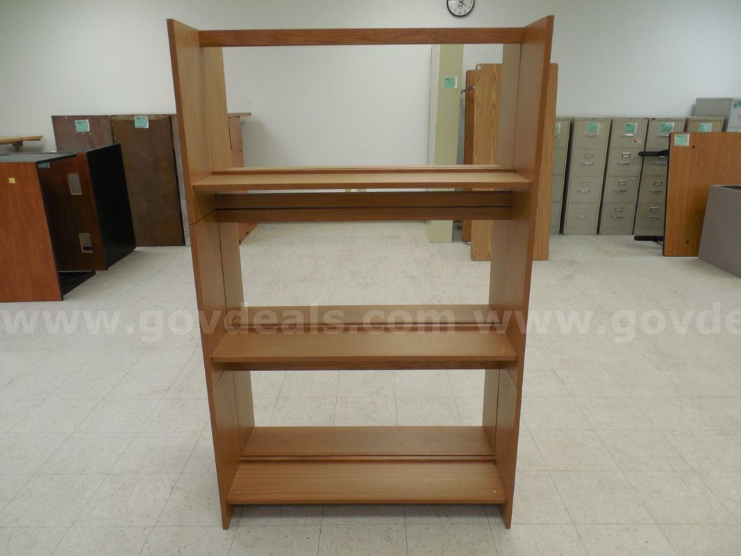 Double sided shelving unit