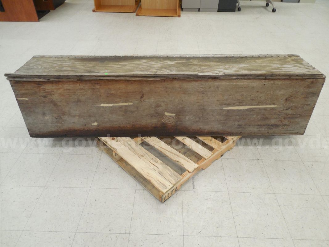 Over wheel well storage container
