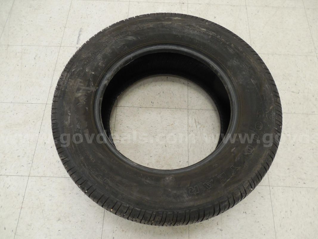 Single Goodyear tire - no rim