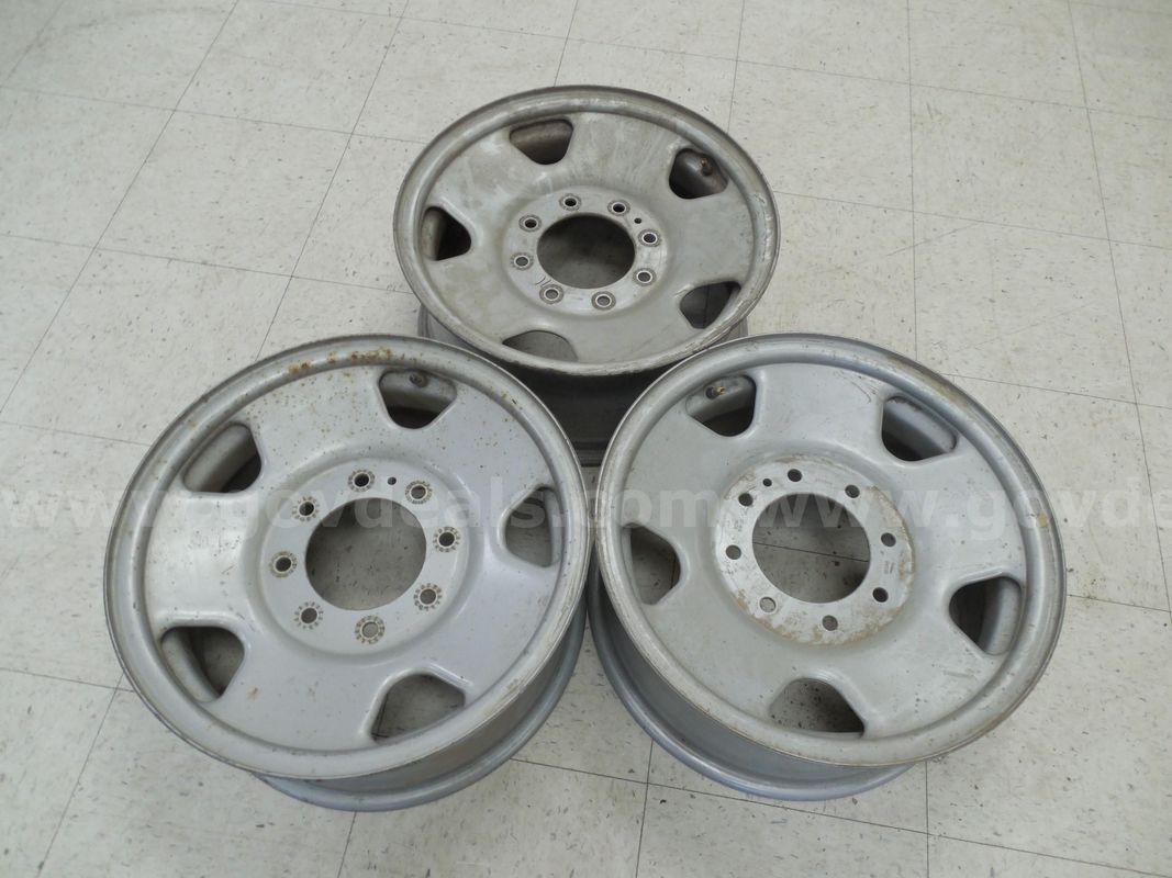 Set of three tire rims
