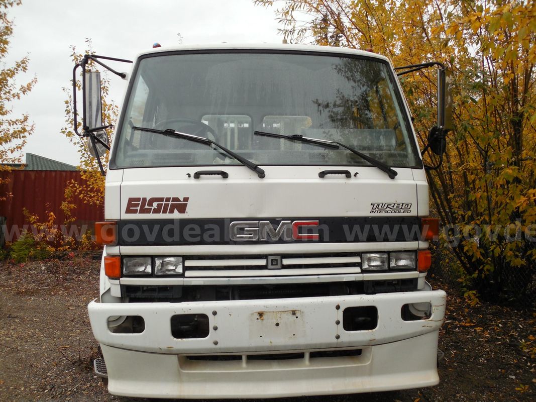 1994 GMC 7000 Elgin Eagle street sweeper