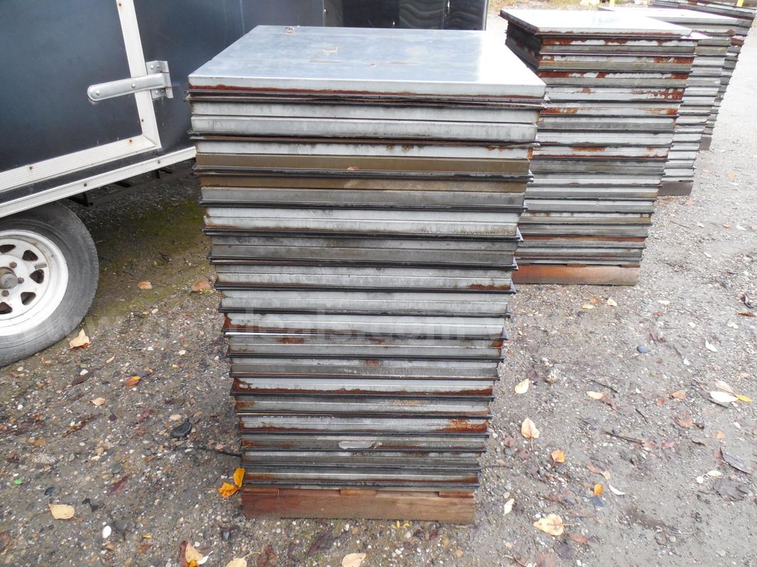 Steel floor tiles - Qty 34 - B