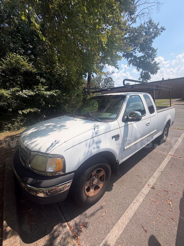 2001 Ford F-150 XLT SuperCab Short Bed 2WD