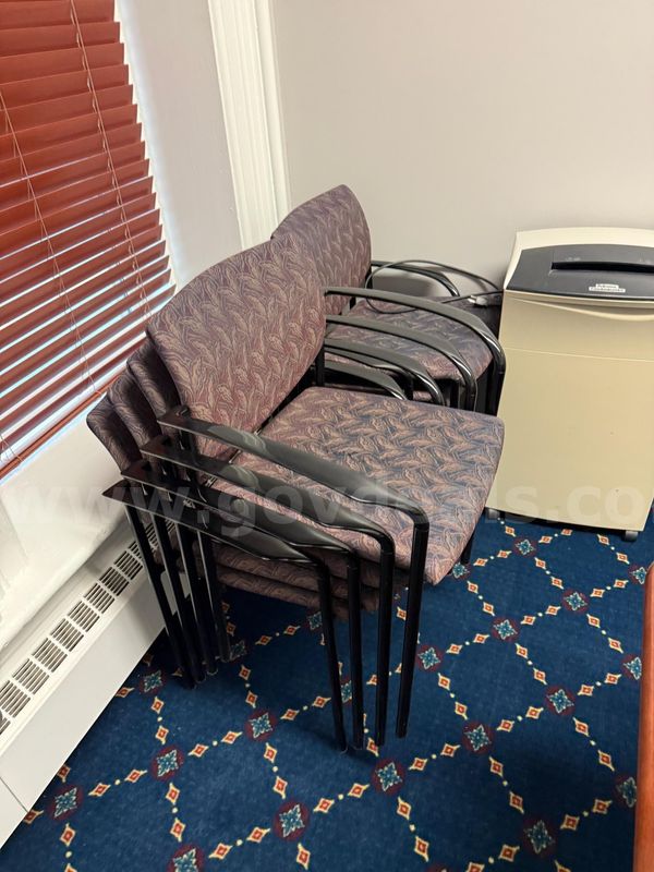 Lot of 7 chairs