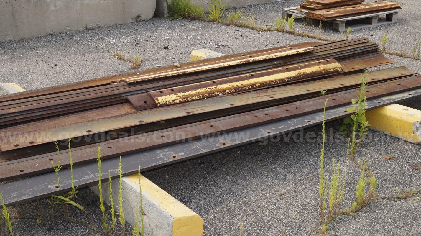 Flat stock, two pallets of scrap metal
