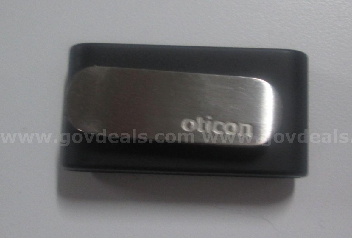 Roger On Microphone and Oticon Connectclip